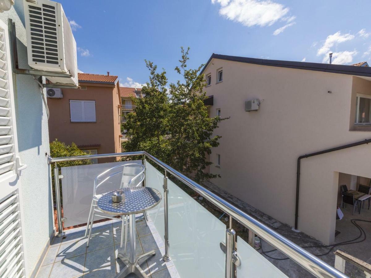 Apartments Frutis Jadranovo Luaran gambar